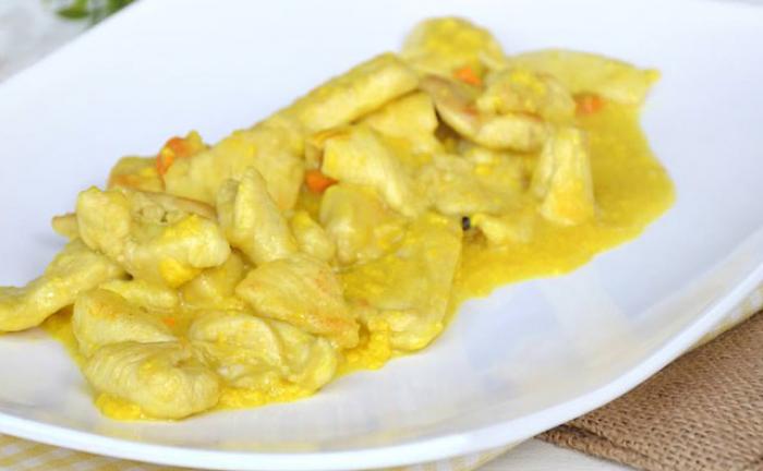 Poulet-au-curry-et-yaourt-