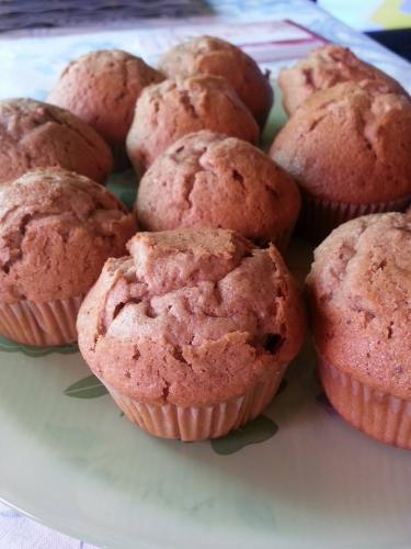 Muffins-à-la-noisette-et-chocolat-pralinoise-(marjorieb)-companion
