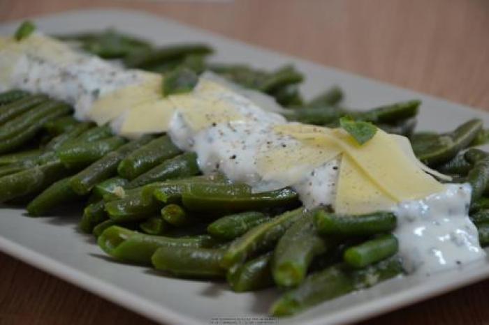 Salade-de-haricots-verts-et-sa-sauce-au-fromage-blanc/citron/basilic-(maëvab)-companion