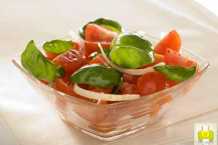 Salade-tomate-et-oignon-