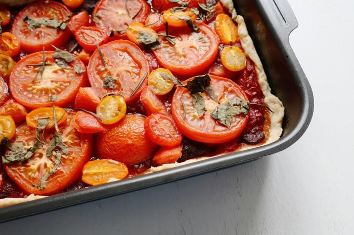 Tarte fine tomate et moutarde a l'ancienne Tarte-fine-tomate-et-moutarde-a-l'ancienne
